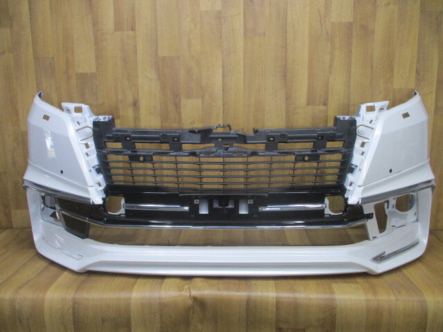 F8/ GDH303Wグランエース純正フロントバンパー ヴァルド/WALDスポイラー付52119-26A00