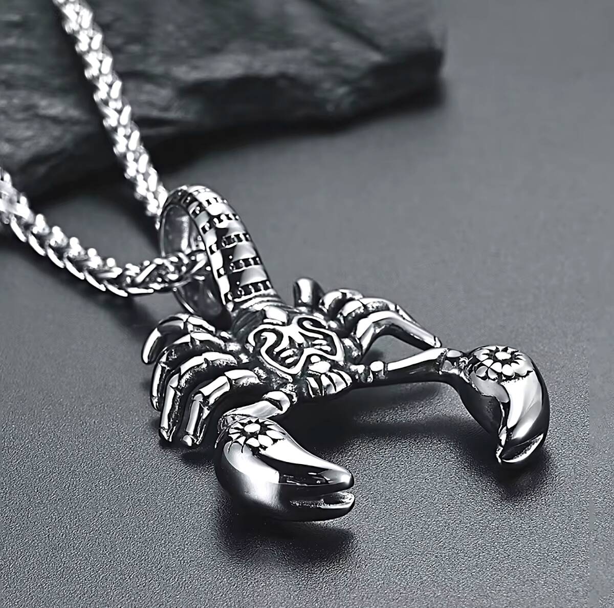 新品★送料無料★白銀の蠍華紋スコーピオン太チェーンプラチナ仕上925シルバーネックレス誕生日プレゼント旅行連休春祭ギフト国内発送