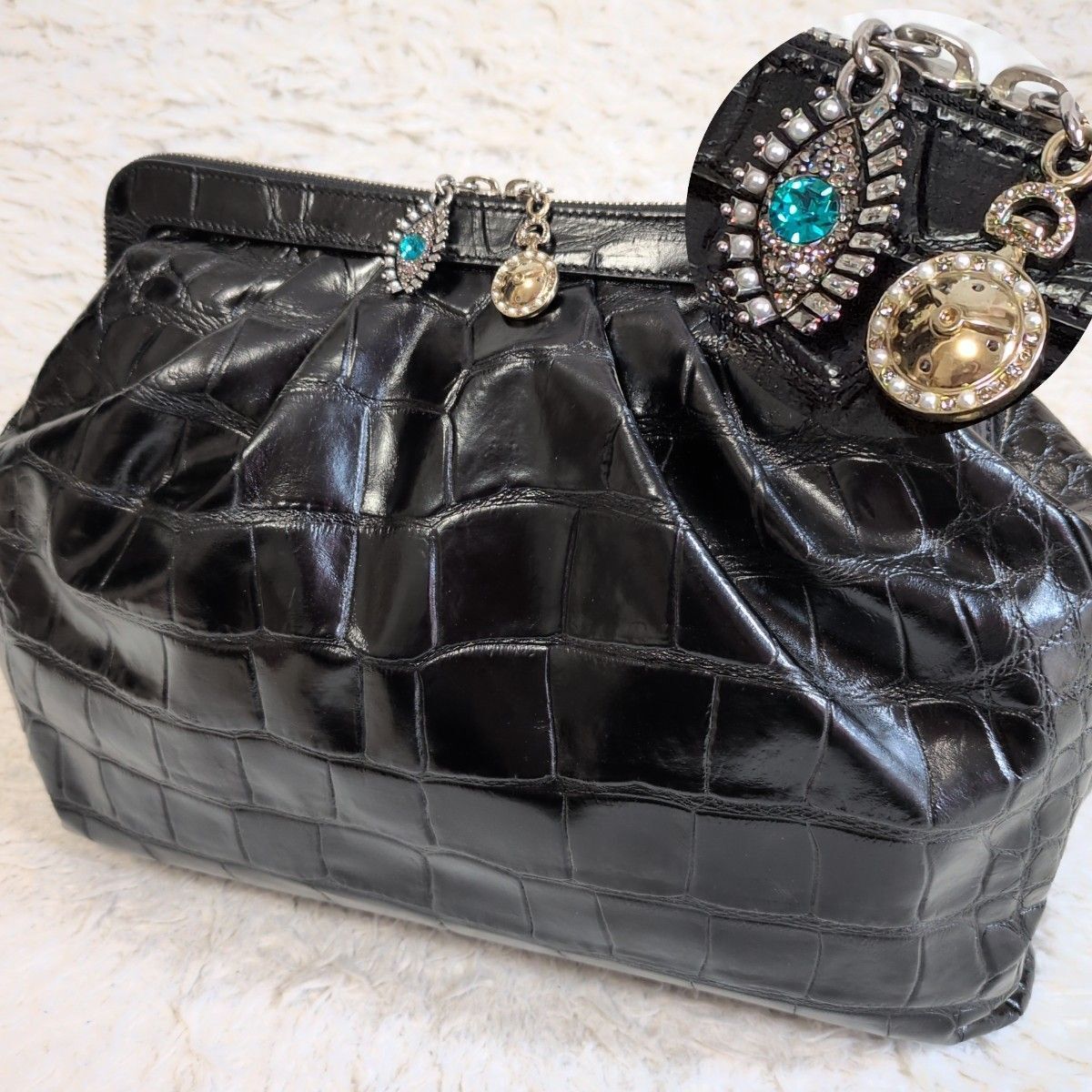 【入手困難品】 Alexander McQueen アレキサンダーマックイーン クロコ型押し クラッチバッグ ビジューチャーム 時計 レザー ブラック