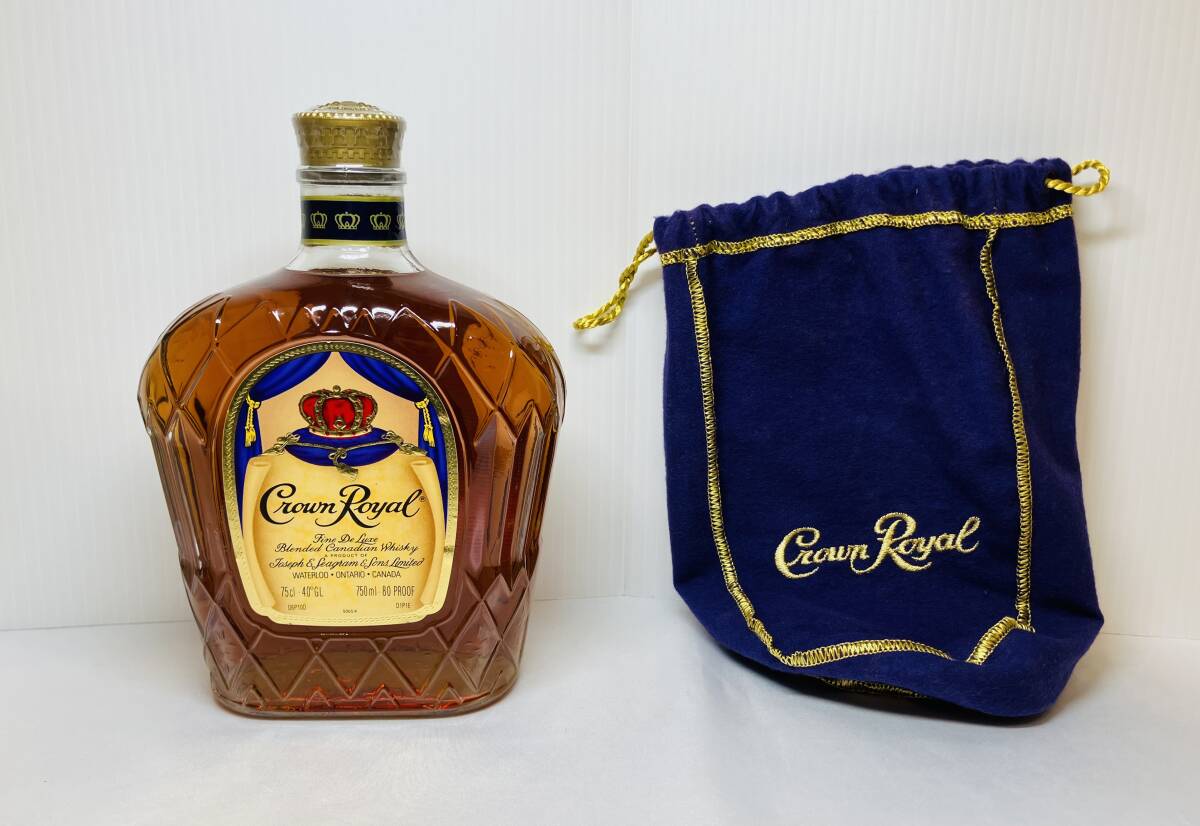 ■洋酒 未開栓 Crown Royal クラウン・ローヤル THE LEGENDARY WHISKY 750ml 40% 巾着付き ブレンデッド・カナディアンウイスキー