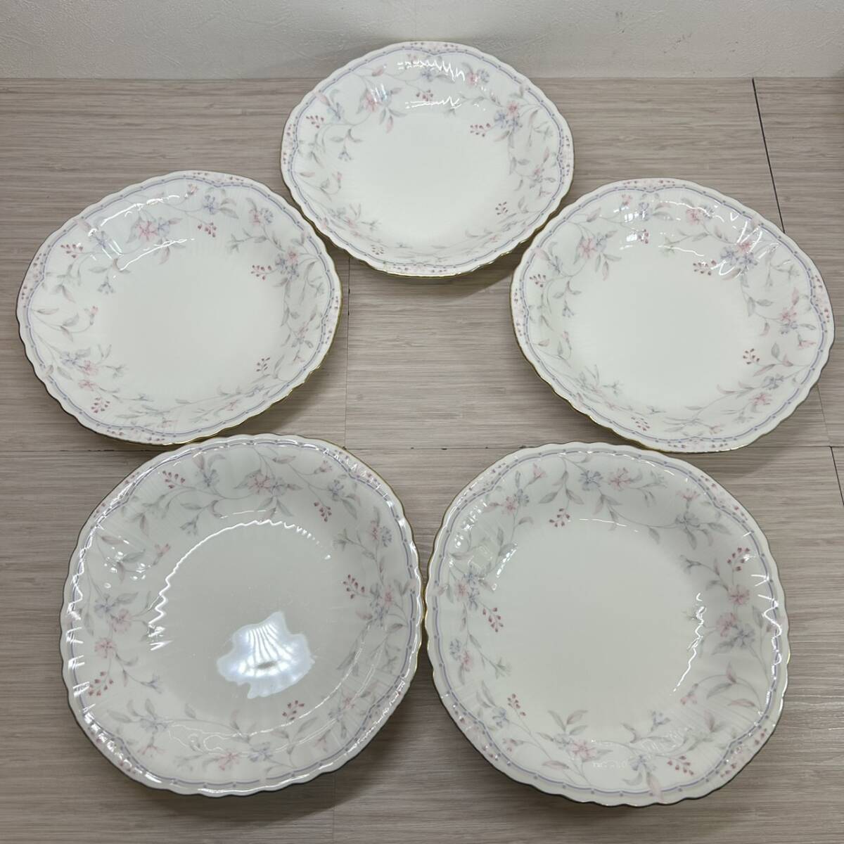 【MH-2544】未使用保管品 NARUMI ナルミ ボーンチャイナ 花柄 20.5cm 5枚セット 皿 スープ皿 カレー皿 箱無
