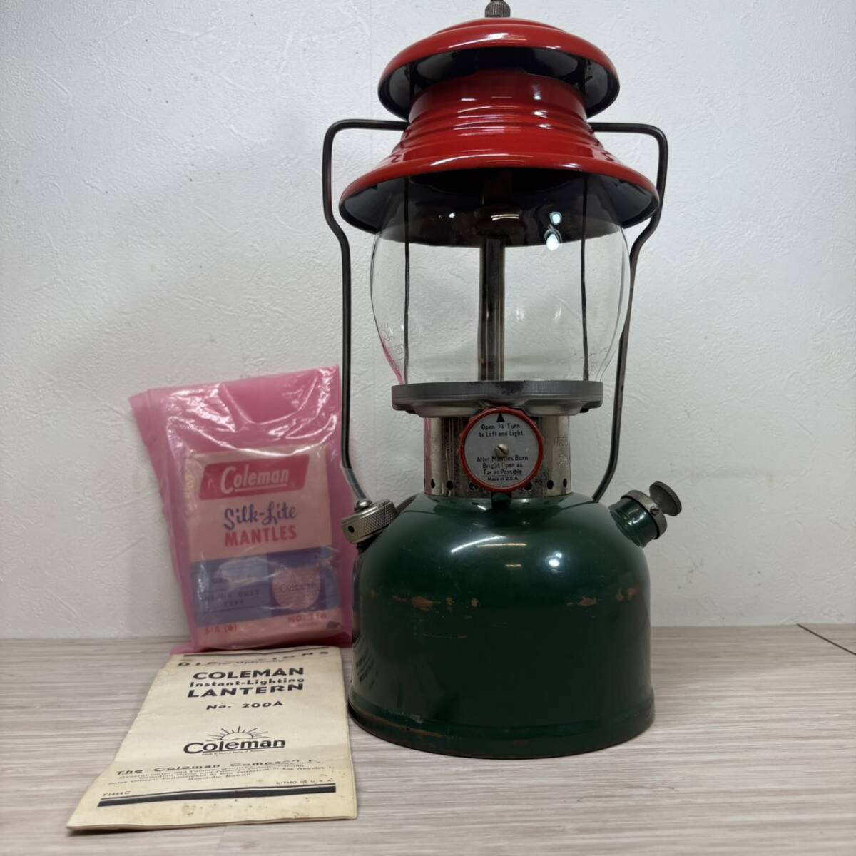【MH-2607】保管品 コールマン Coleman ランタン 1951年4月 200 クリスマスランタン ブラス製タンク クリスマスランタン 整備済み 説明書