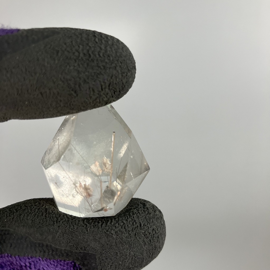 N3-073　天然石 パワーストーン 原石 ポイント 水晶 クオーツ ルチル 約2cm 15g 中古品