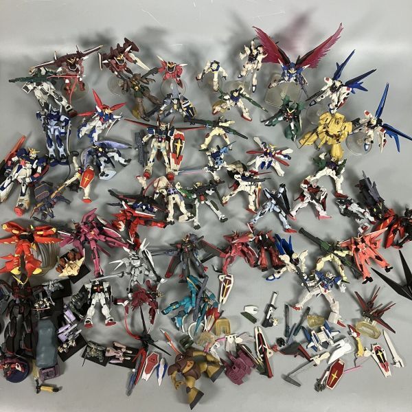 N3-158　ガンダム フィギュア 完成品 パーツ 色々 大量 まとめ べたつき有り 欠品有り 現状出品 中古 ジャンク