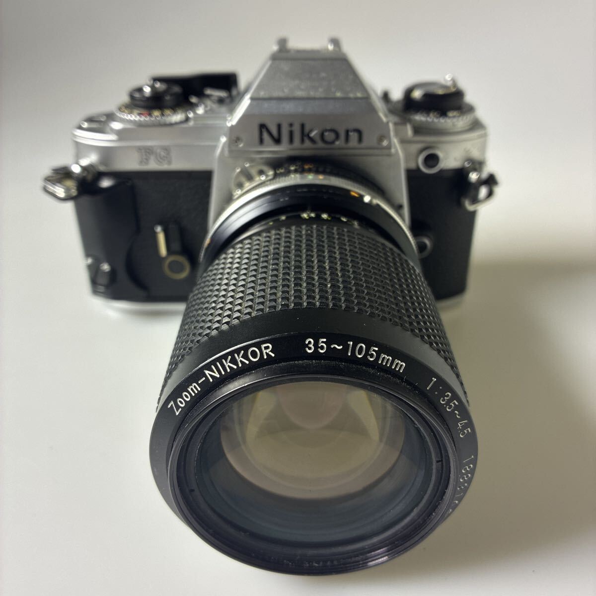 【露出計動作OK】Nikon FG + AF 35-105mm F3.5-4.5 シルバー フィルム一眼レフ 動作品 現状品 ニコン　NIKON　テスト電池LR４４・２個付き