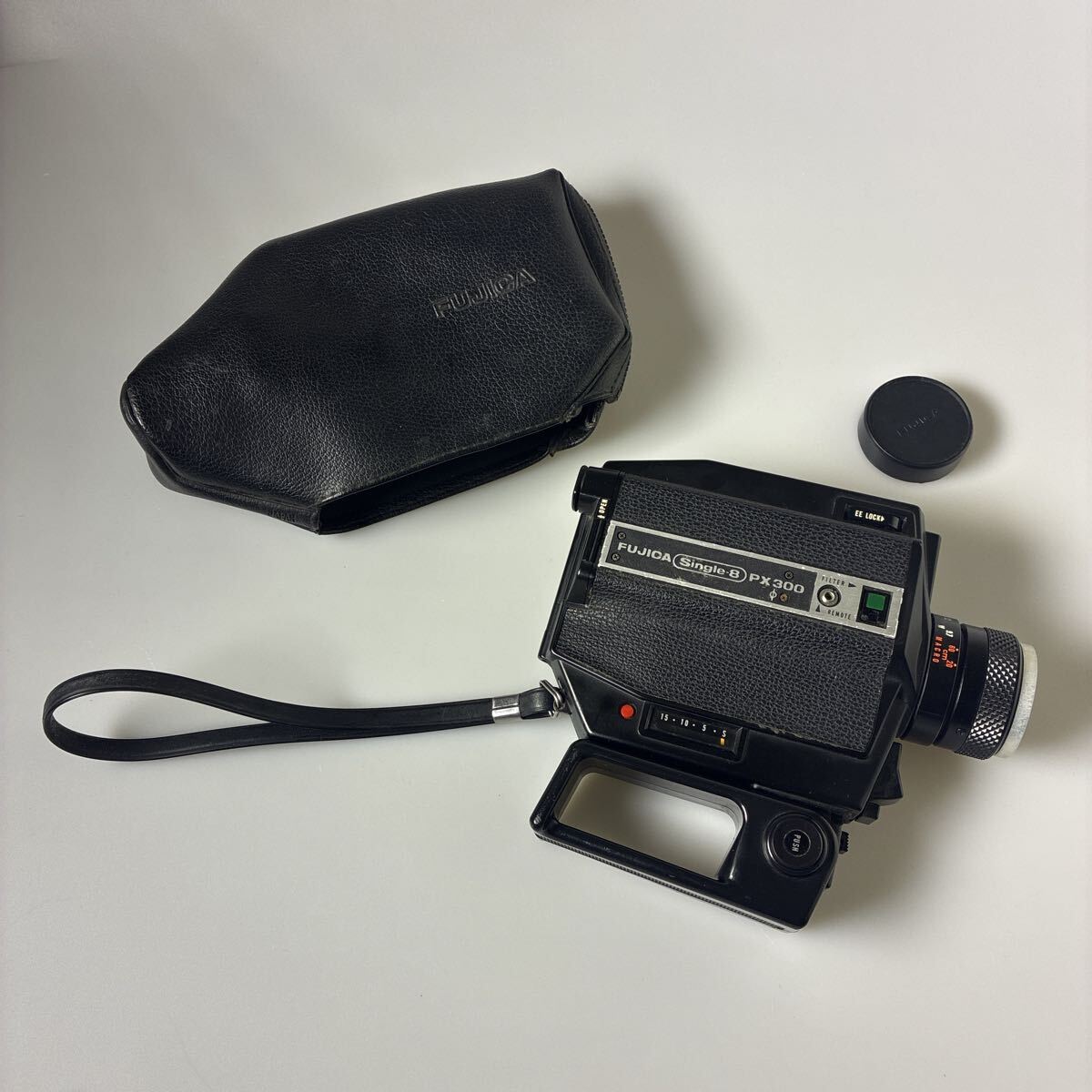 【モーター動作品】FUJICA Single-8 PX300 富士フイルム シングル8 8ミリカメラ レトロ 昭和 ビンテージ　純正カバー　レンズキャップ付き
