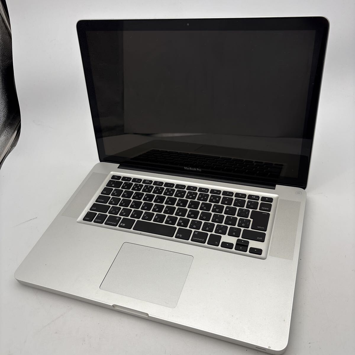 ノートパソコン本体 Apple Macbook pro？ 15inch？ 2008？ A1286？ アルミ シルバー PC パーツ取り 交換 修理 ジャンク品 送料無料