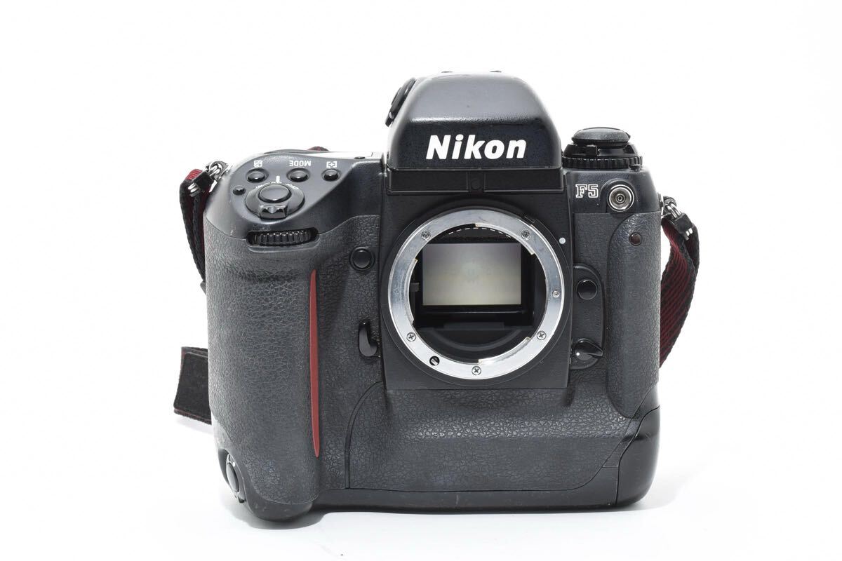 【美品 sn.3041xxx】Nikon ニコン F5 ボディ 一眼レフフィルムカメラ【ストラップ付き】#755
