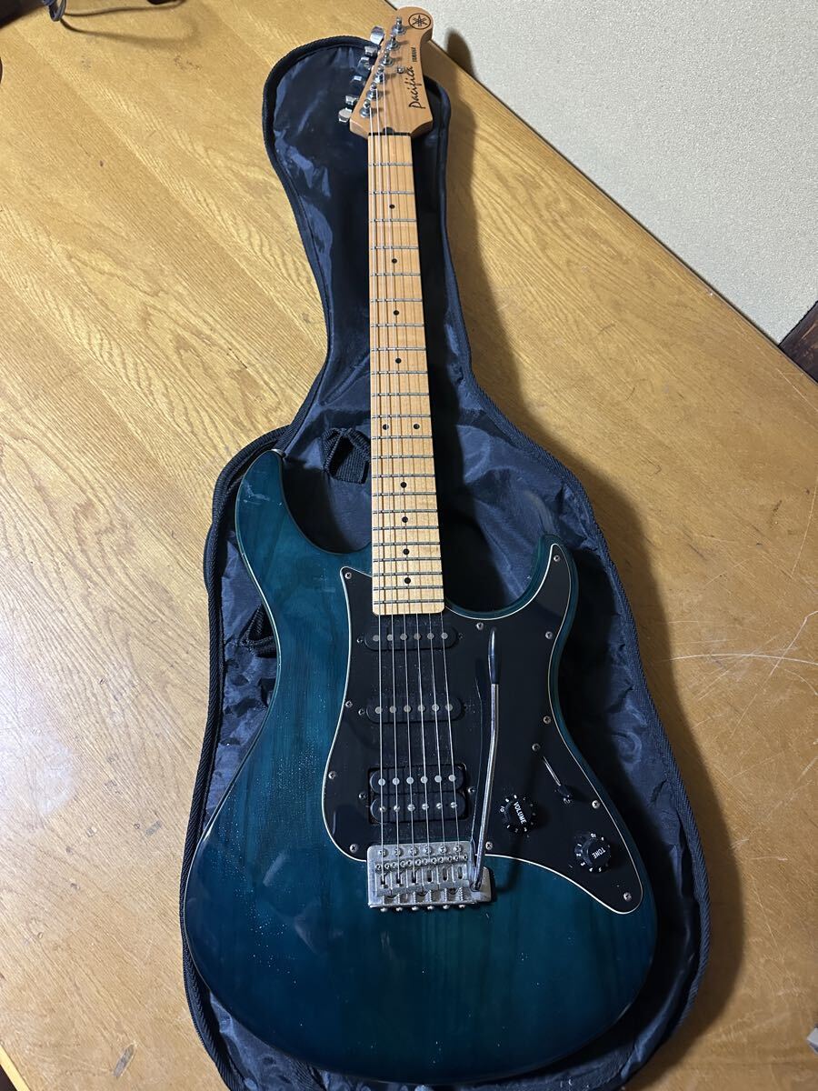 YAMAHA ヤマハ Pacificaエレキギター