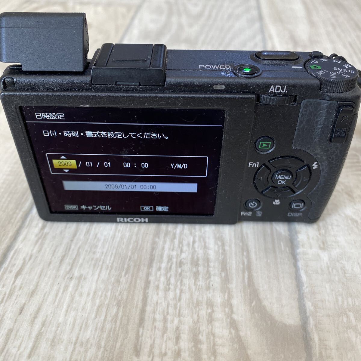 ★動作品★ RICOH GR DIGITAL III 高級コンデジ バッテリー付 難あり 液晶表示不良・レンズ内チリあり