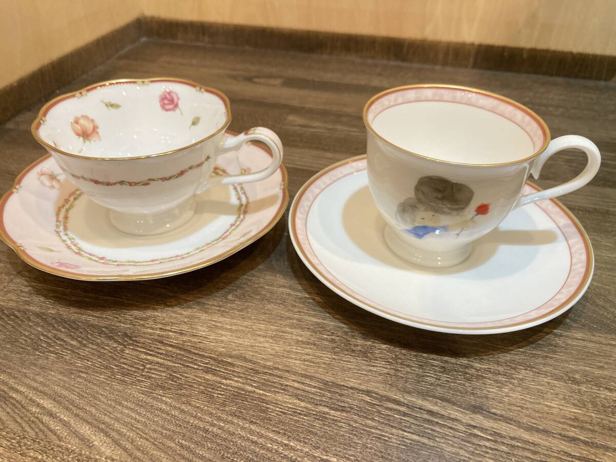 26035096 NARUMI カップ&ソーサー 2客セット ナルミ ロージーブレスレット　いわさきちひろ「母の日」ちひろ美術館 MADE IN JAPAN