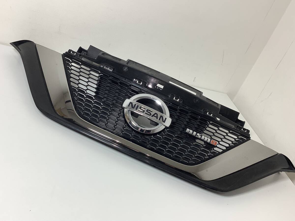 2603268 日産 ノート E12 フロントグリル 後期 ニスモ 純正 62313 5WJOA 現状品