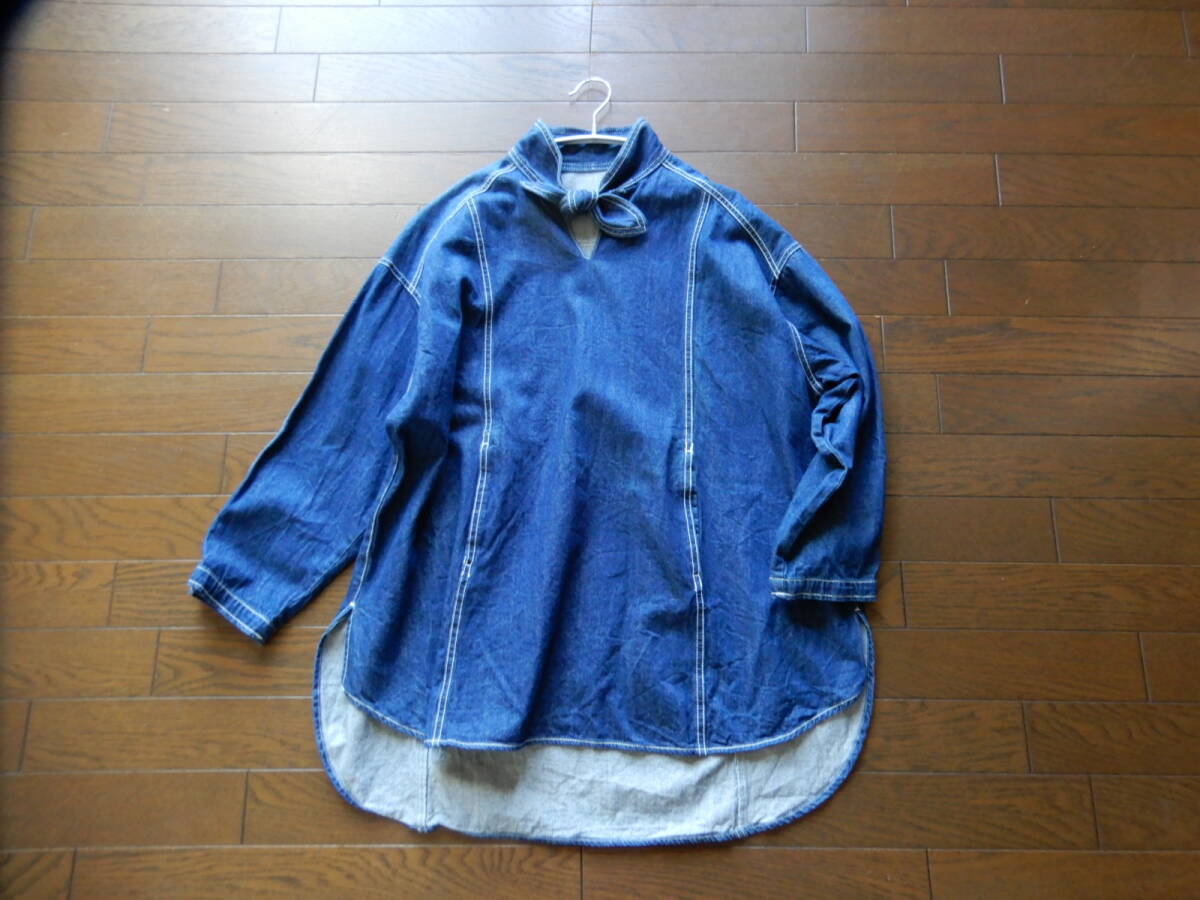 【KBF/URBAN RESEARCHアーバンリサーチ】WEB限定　1枚で主役級ブラウス　大人可愛いデニムボウタイカラーオーバーブラウス