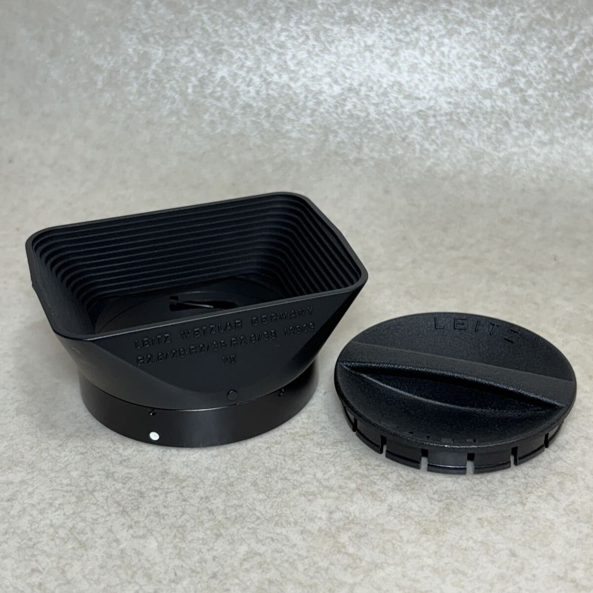 8 - 4 ）Leica ライカ LEITZ WETZLAR GERMANY レンズフード 12509 ( R2.8/28 R2/35 R2.8/35 用) VII + フードキャップ　14171 