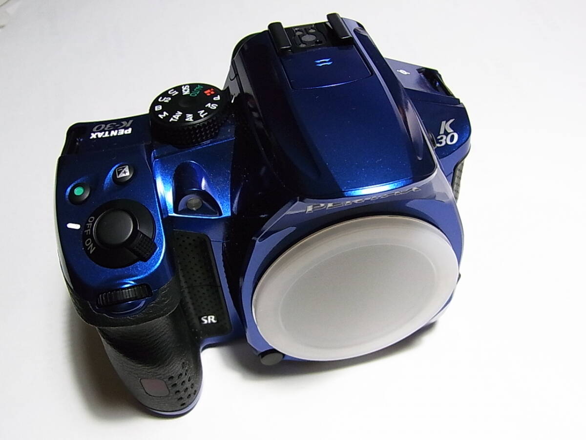 PENTAX K-30 ボディ　ブルー　黒死病　K-50化にUP済　電磁絞りレンズ使用できます