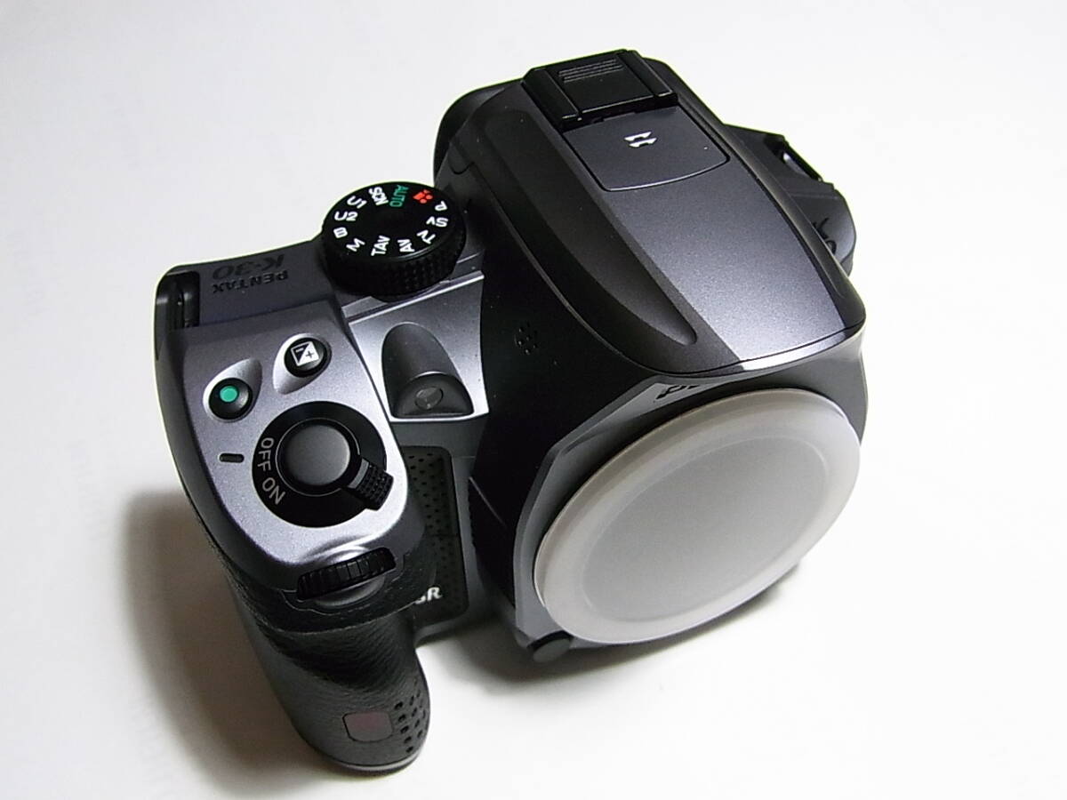 PENTAX K-30 シルバー　K-50にUP済　黒死病なし