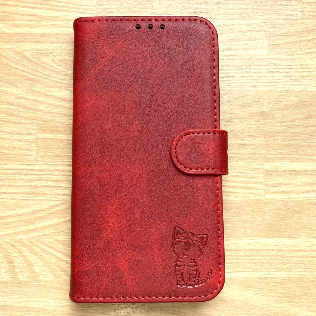 iPhone 13 　レッド　手帳型ケース　　猫　管理228-17
