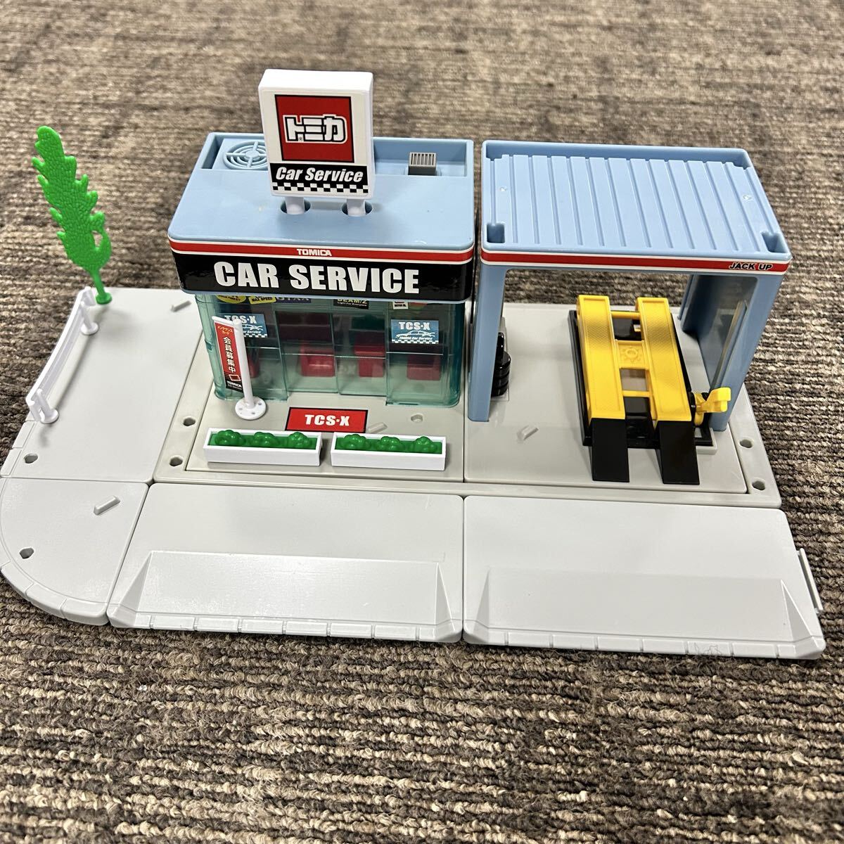 ☆ NN-0331え80 トミカタウン カーサービス 整備工場 自動ドア動作確認済み リフト難あり 現状品 トミカ店舗 廃盤 希少 ☆