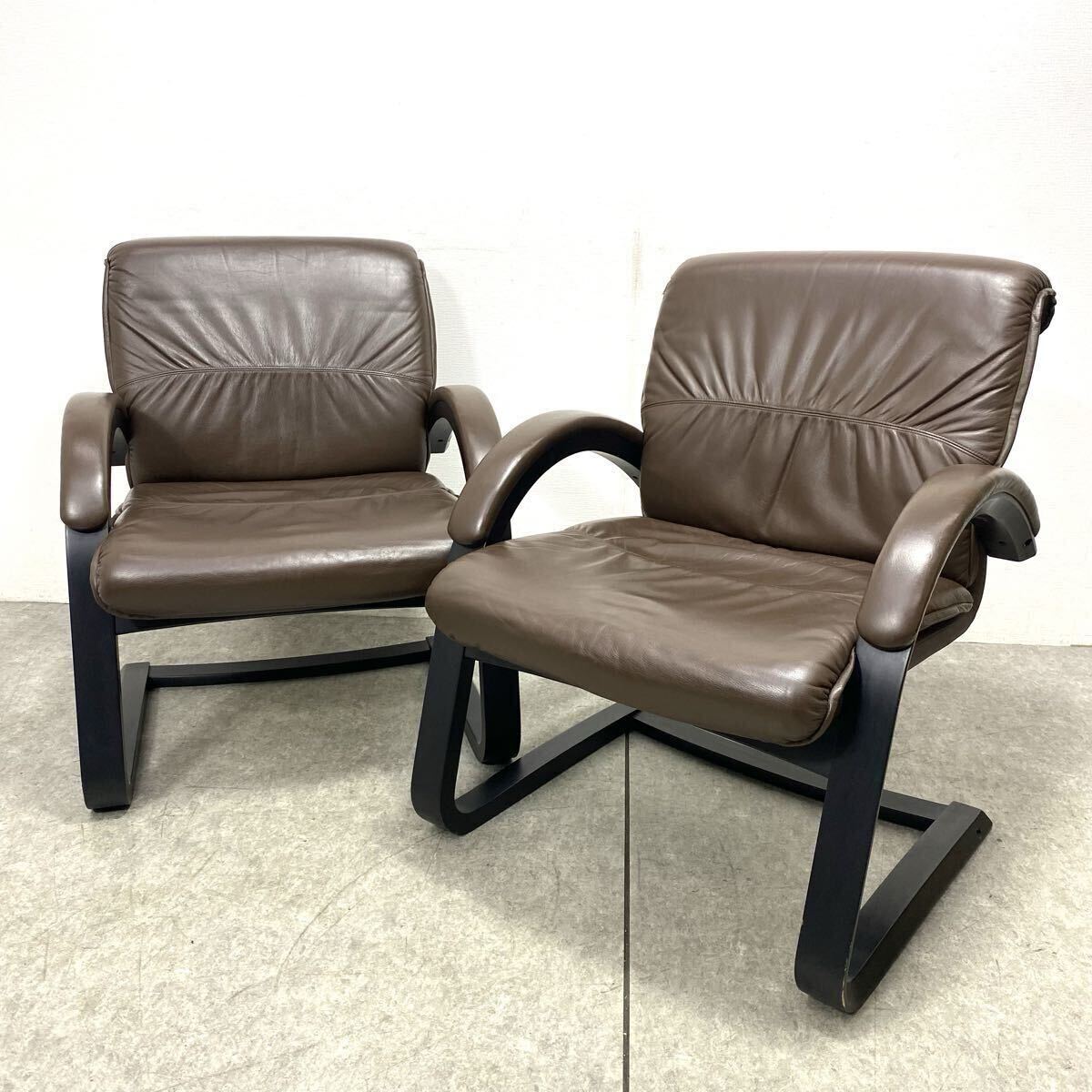 ★ 内田洋行 UCHIDA アームチェア 2脚セット カンチレバー 革張り 本革 ラウンジチェア 書斎 応接 椅子 レザー 定価27万 茶 ★26030303K2