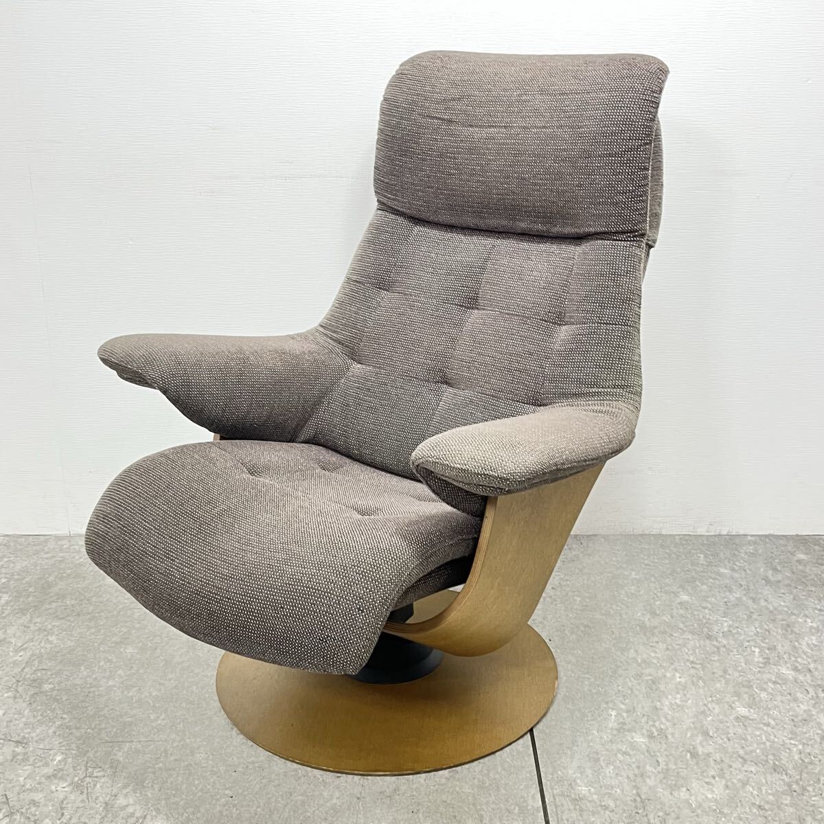 □ karimoku カリモク リクライニングチェア RU72モデル ザファースト 1人掛け ハイバック スライドリクライニング 定価26万 □26032701K