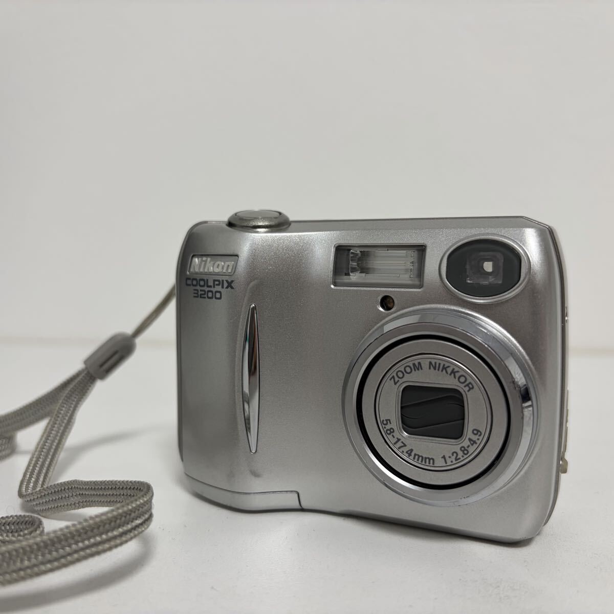 Nikon COOLPIX 3200 ニコン クールピクス デジタルカメラ シルバー