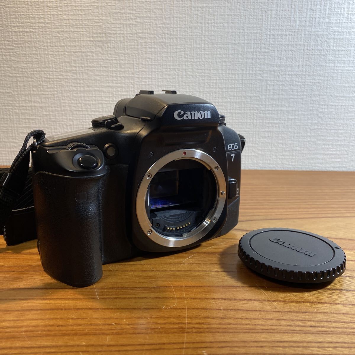 Canon EOS-7 キャノン フィルムカメラ
