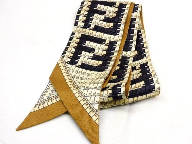 フェンディ FENDI ■ リボン スカーフ ロゴ シルク ベージュ系 レディース □8C
