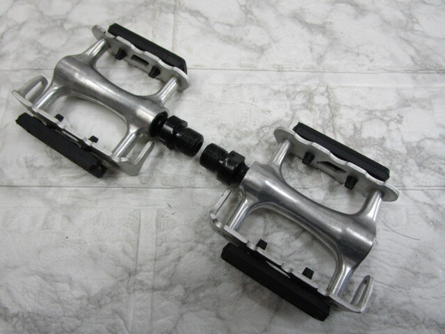 W.26.C.26　TO　☆　フラットペダル　VP　VP-189　シルバー　ペア　USED　☆