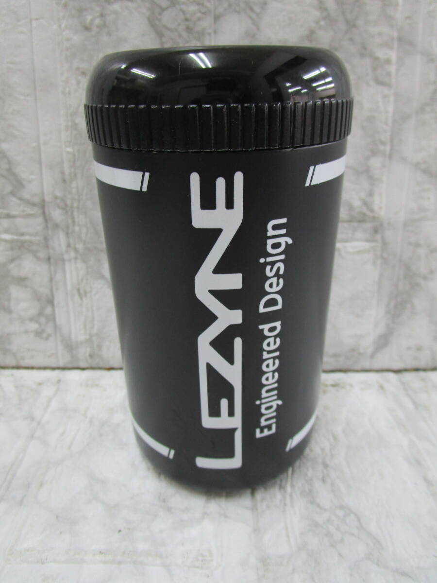 W.26.C.11　TO　☆　自転車用ツール缶　LEZYNE　ブラック　USED　☆