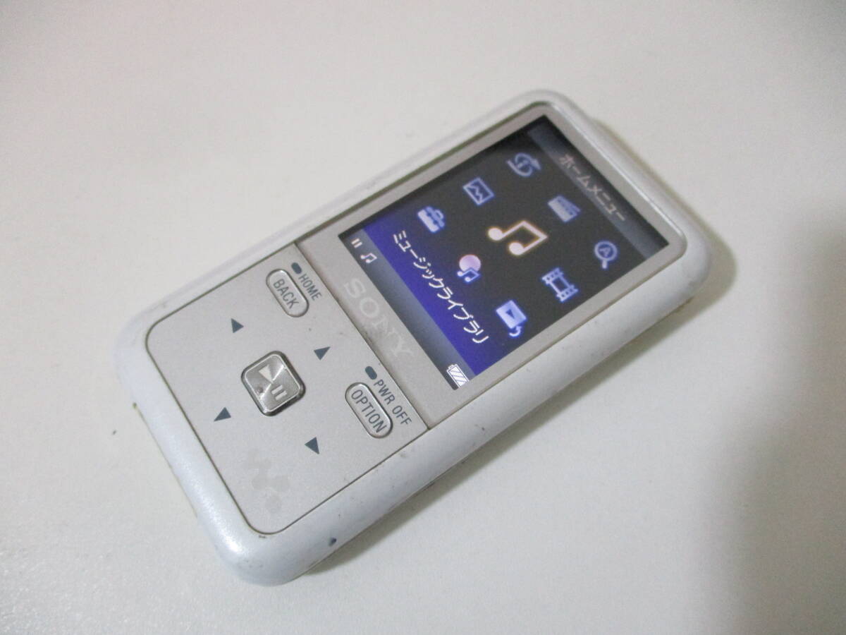 動作確認済 初期化済 ソニー デジタルウォークマン NW-S715F SONYWALKMAN オーディオプレーヤー e33