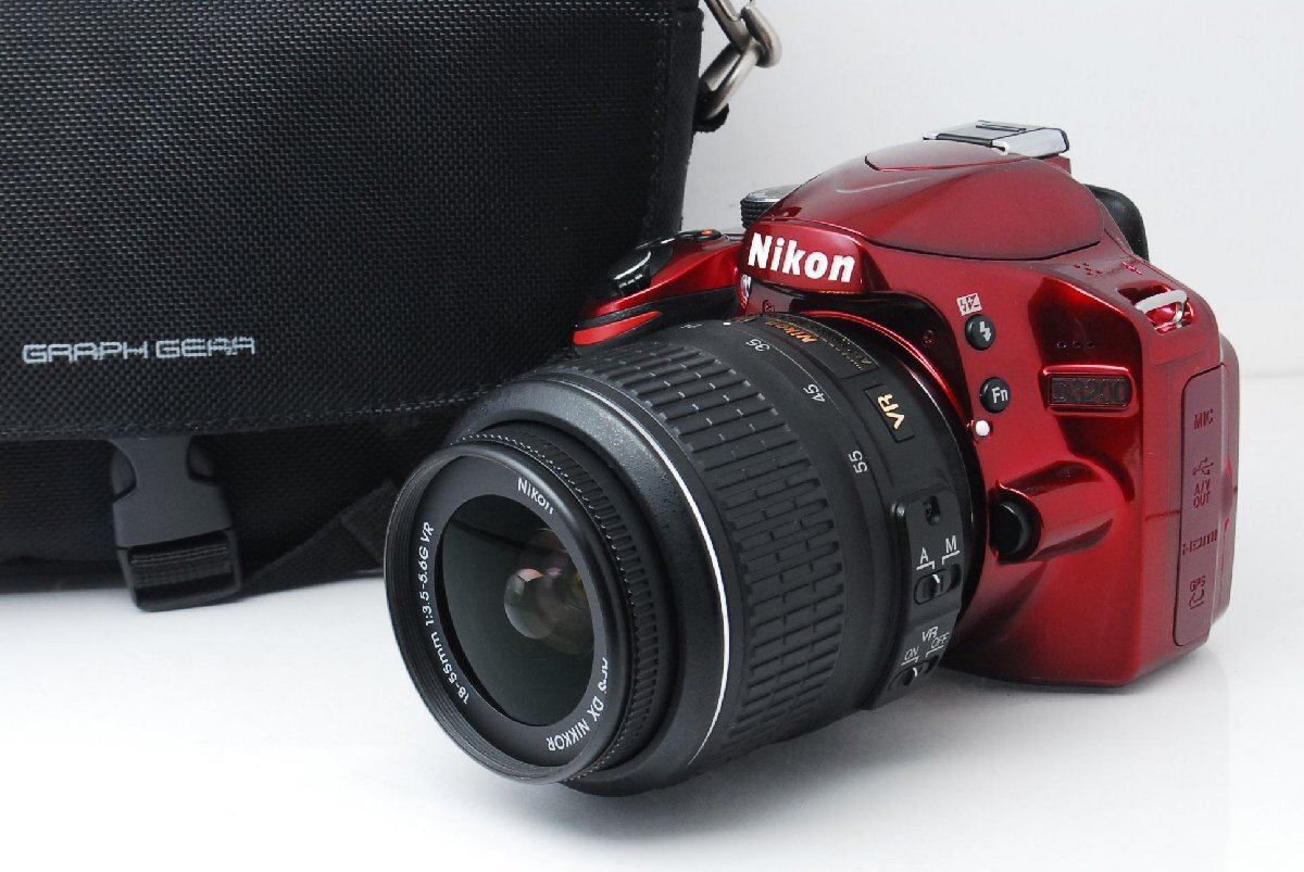 Nikon ニコン D3200 レッド レンズキット ショット数3982回 16GBSDカード付き スマホ転送