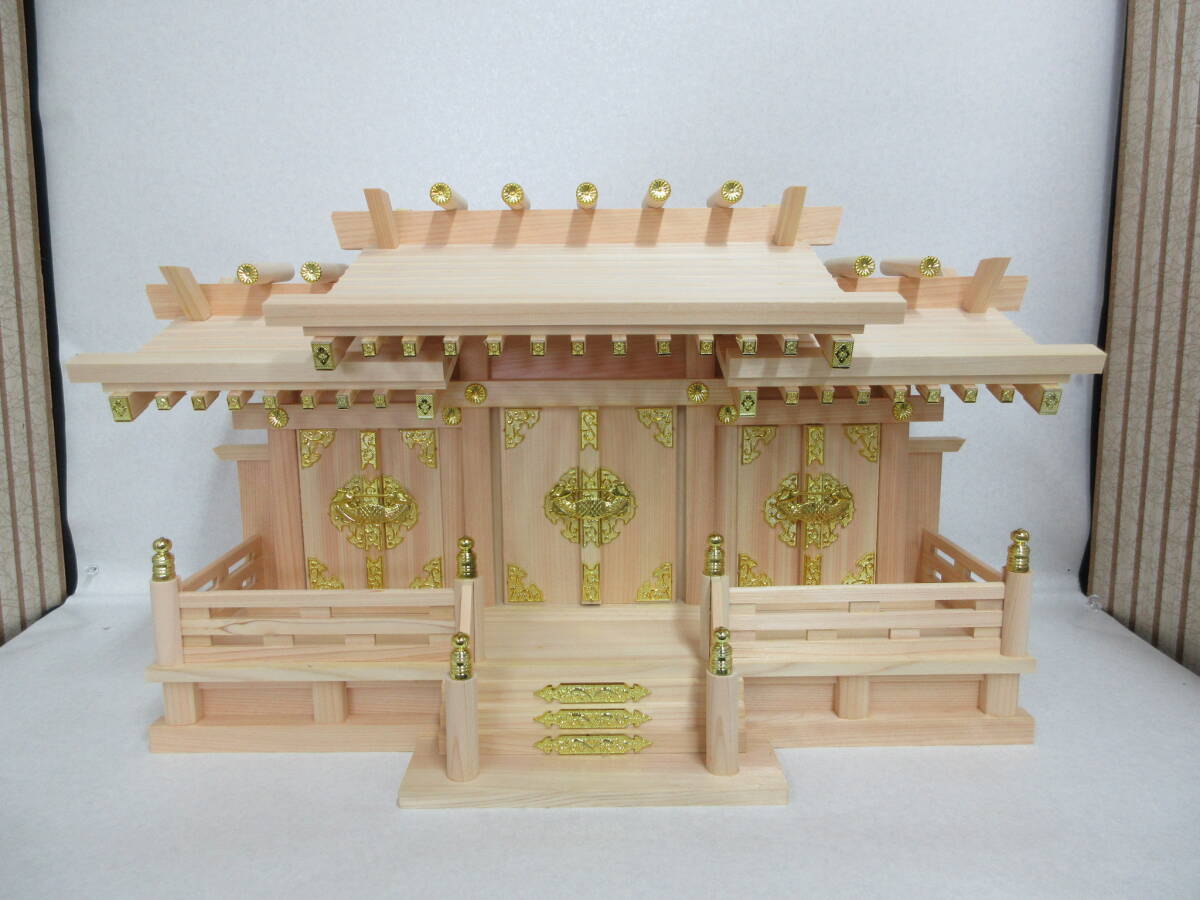 Ｔ４３３４　神棚　新品　未使用品　特別大特価　ひのき　オリジナル神棚　３５型（中）　高３５ｃｍ　幅６１ｃｍ　２．４ｋｇ