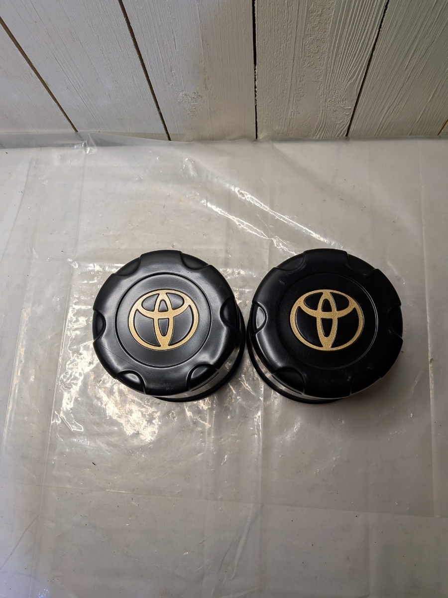 M-164/トヨタ ランドクルーザー80系 純正ホイールセンターキャップ（オーナメント）