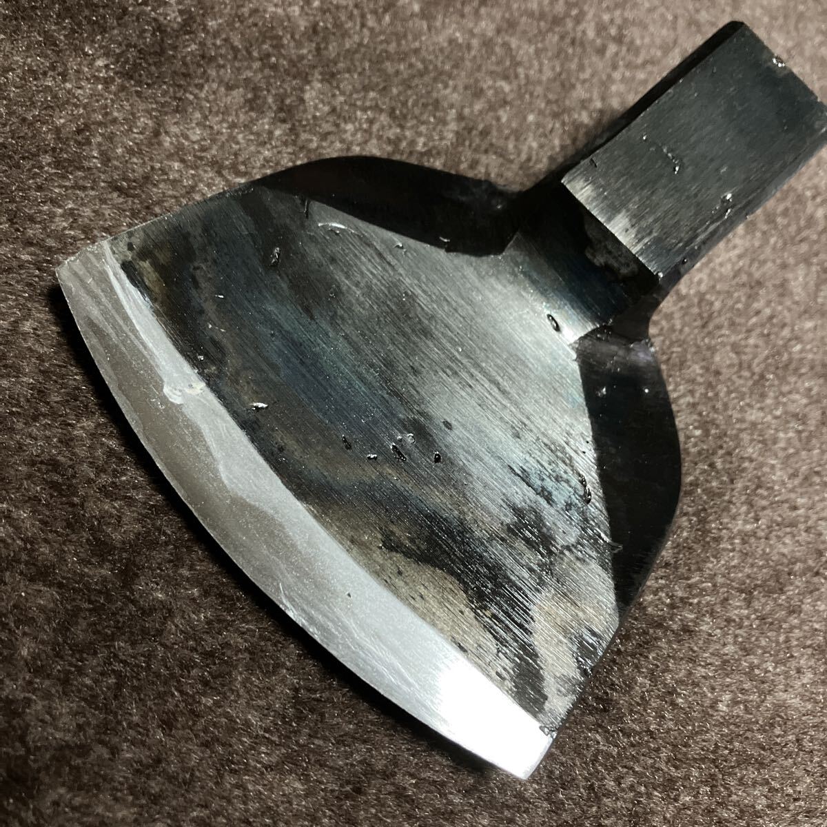 ハマグリ釿　2寸8分