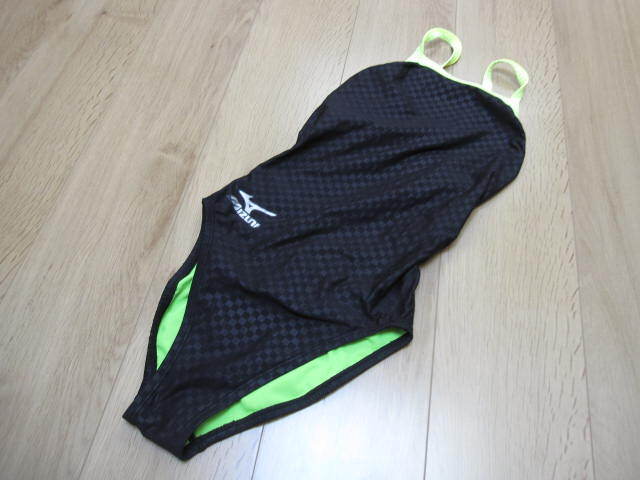 【即決価格 送料込み】ミズノ(MIZUNO) スイムウェア 競泳練習用長持ち水着 エクサスーツ(EXER SUITS) ミディアムカット Ｍ ブラック 美品