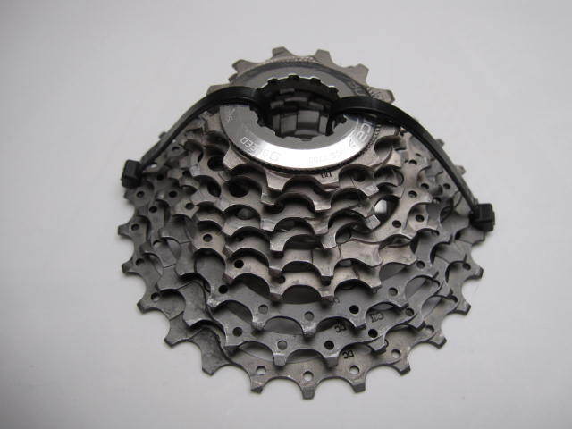 【即決価格 送料込み】シマノ(SHIMANO) デュラエース(DURA-ACE) CS-7700 カセットスプロケット 12-27T 9S用 超美品