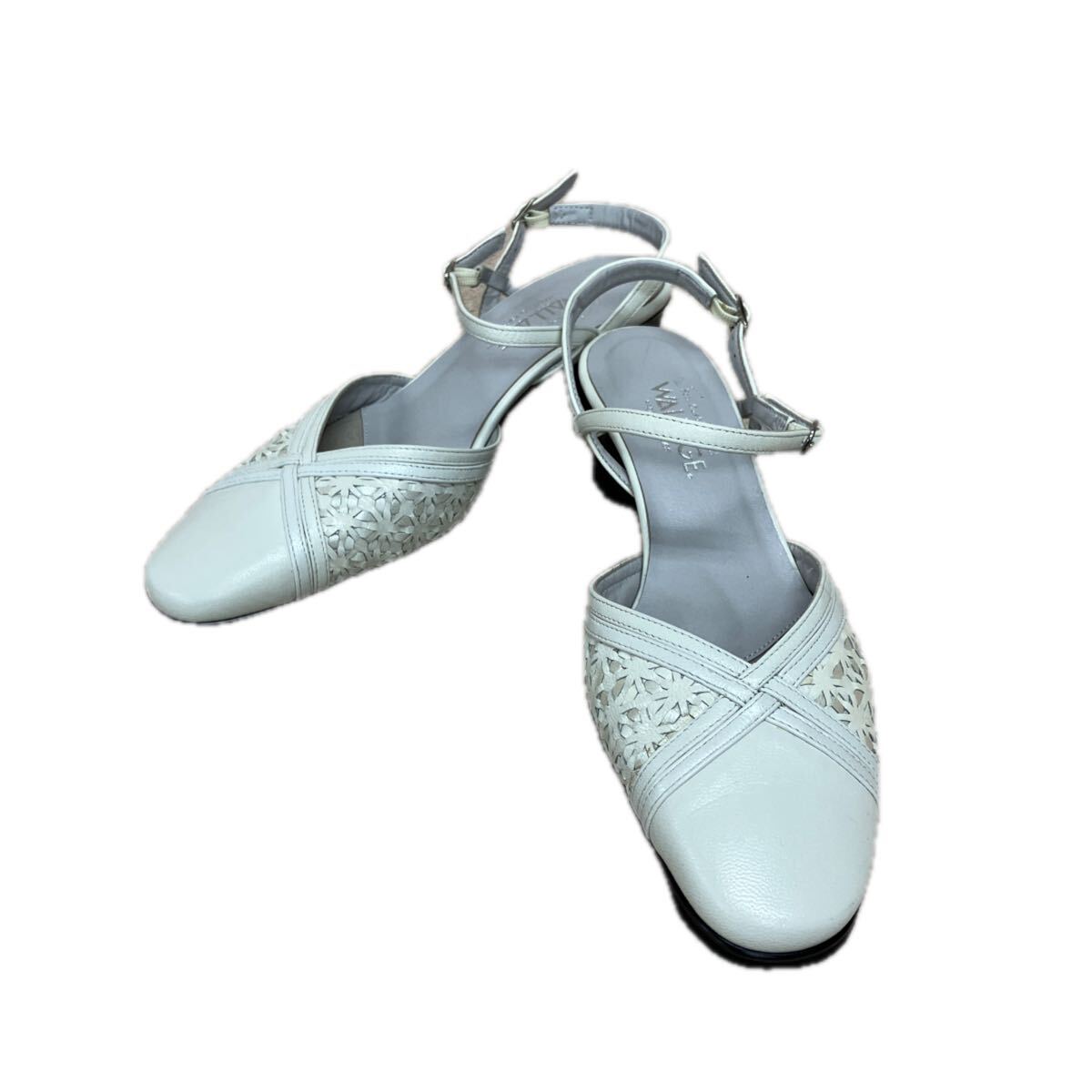 Q0477 ASICS WALLAGE レディース パンプス 白 ストラップ 24.5cm EEE 婦人靴