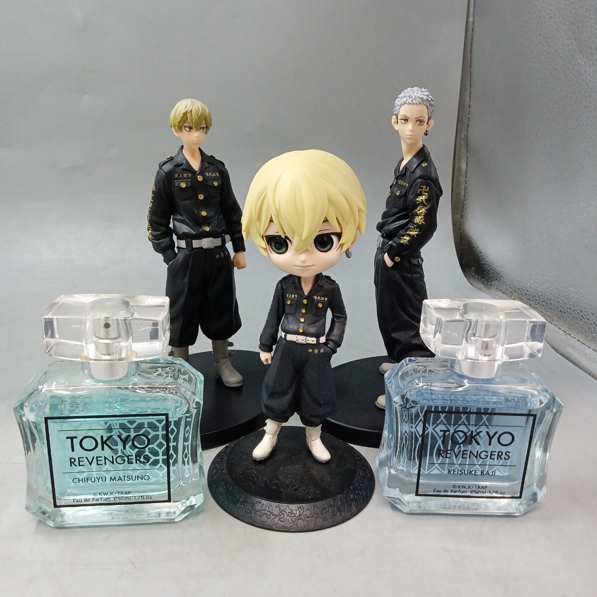 D 東京リベンジャーズ フィギュア 香水 ストラップ 6個セット フィギュア 松野千冬 三ツ谷隆 香水 松野千冬 場地圭介 ストラップ 三ツ谷隆