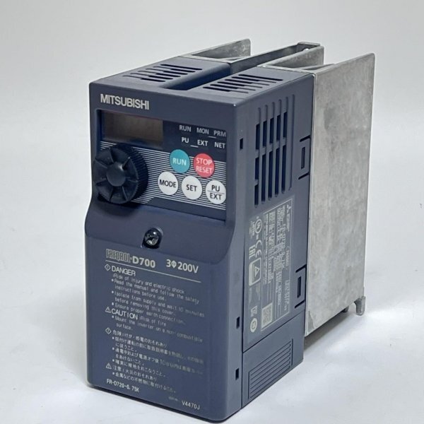 三菱電機 簡単小型インバータ FR-D720-0.75K　No2563
