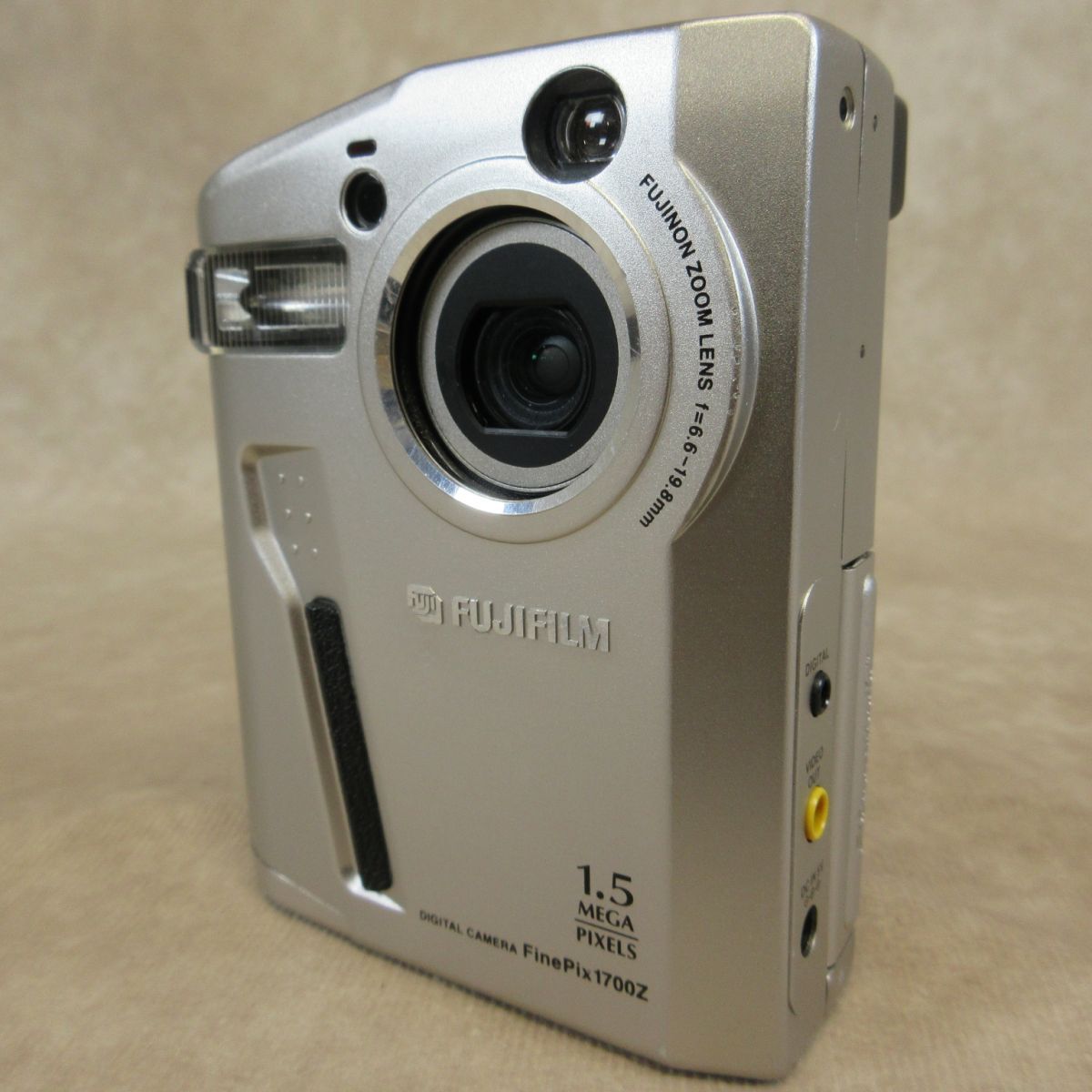 【希少】 FUJIFILM 富士フィルム FinePix 1700Z コンパクト デジタルカメラ コンデジ #4124B