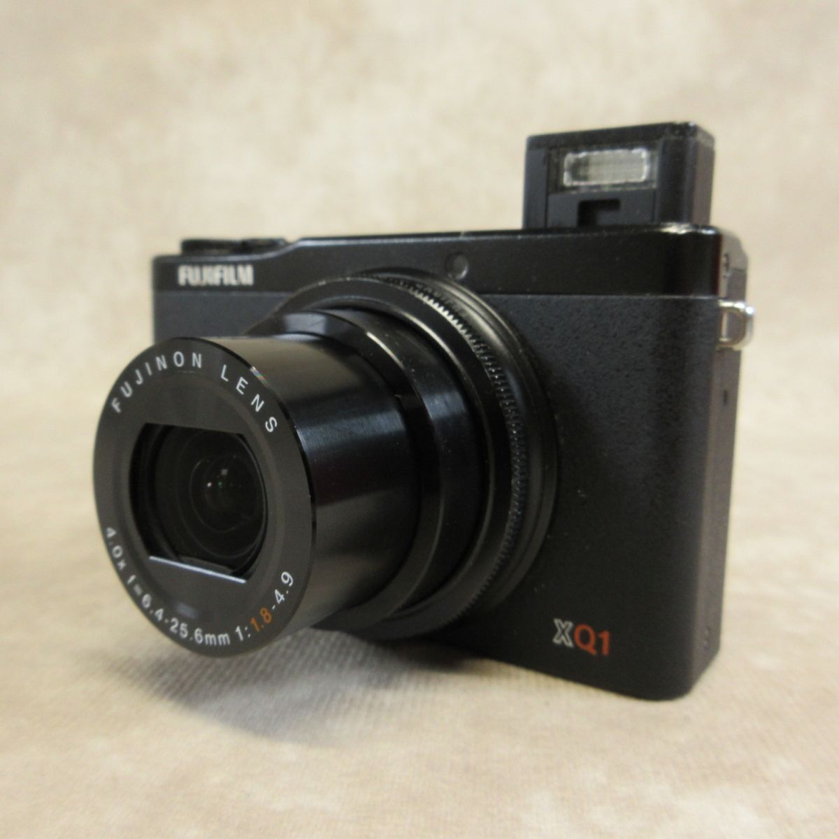 【希少】 Fujifilm 富士フィルム XQ1 コンパクト デジタルカメラ コンデジ #3941
