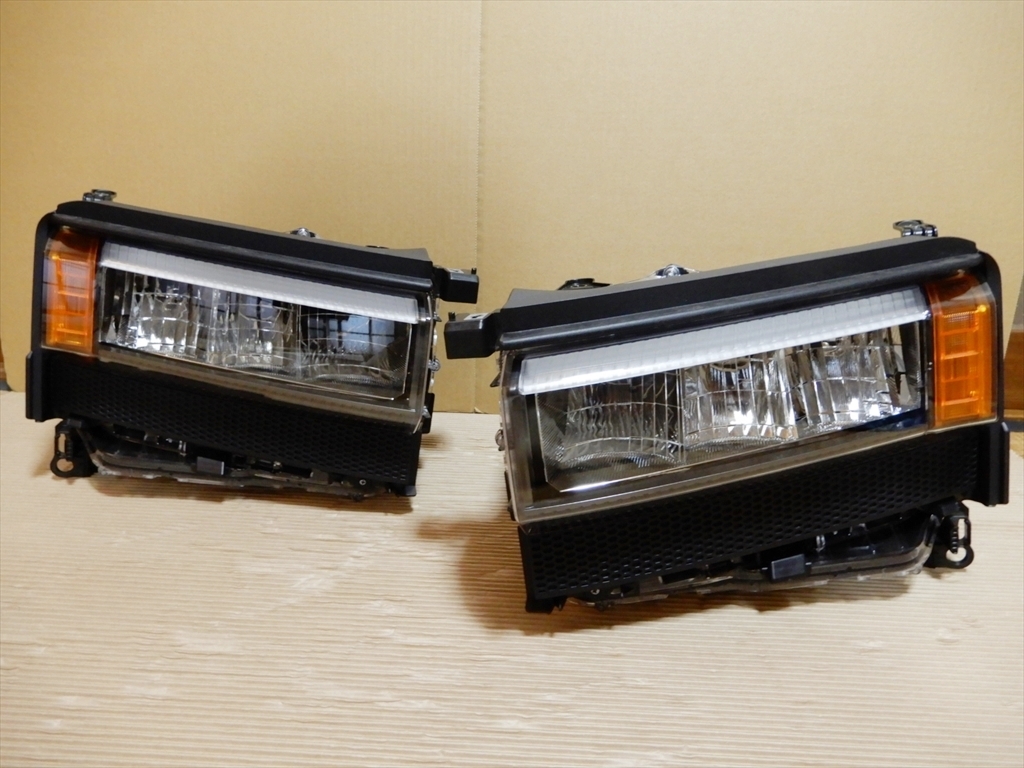 即決！TOYOTA ランドクルーザー 250 VX 純正 LEDヘッドライト 左右セット 81110-60S40 新車外し 美品！