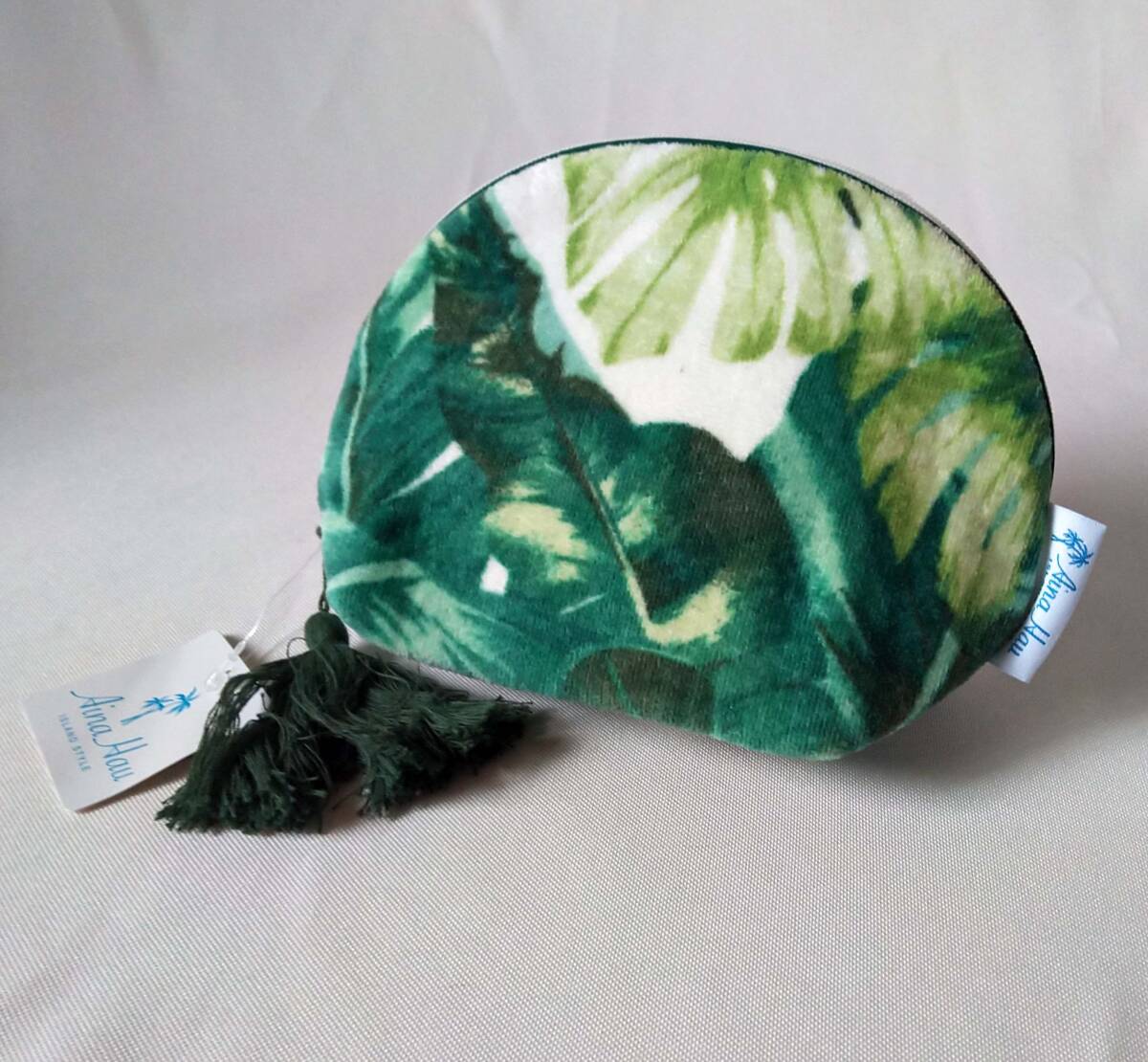 ハワイ Aina Hau ISLAND STYLE キャッシーマム 新品 モンステラ&リーフ柄 タオル地化粧/トラベルポーチ 送料無料