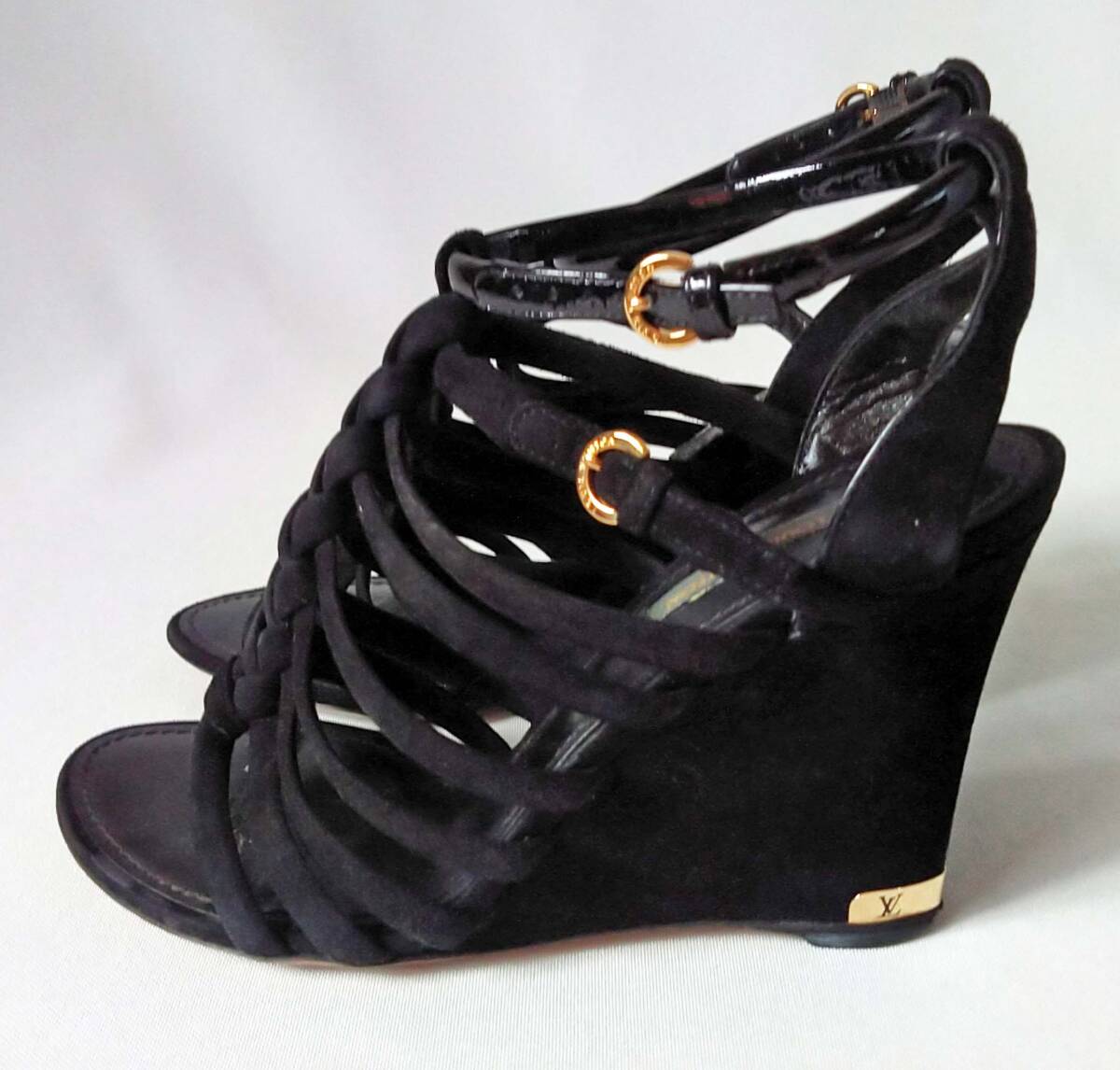 ルイヴィトン MA1101 イタリア製 ゴールドロゴ☆ 黒ウエッジソールスエード 編み込みサンダル 36ハーフ/約23cm