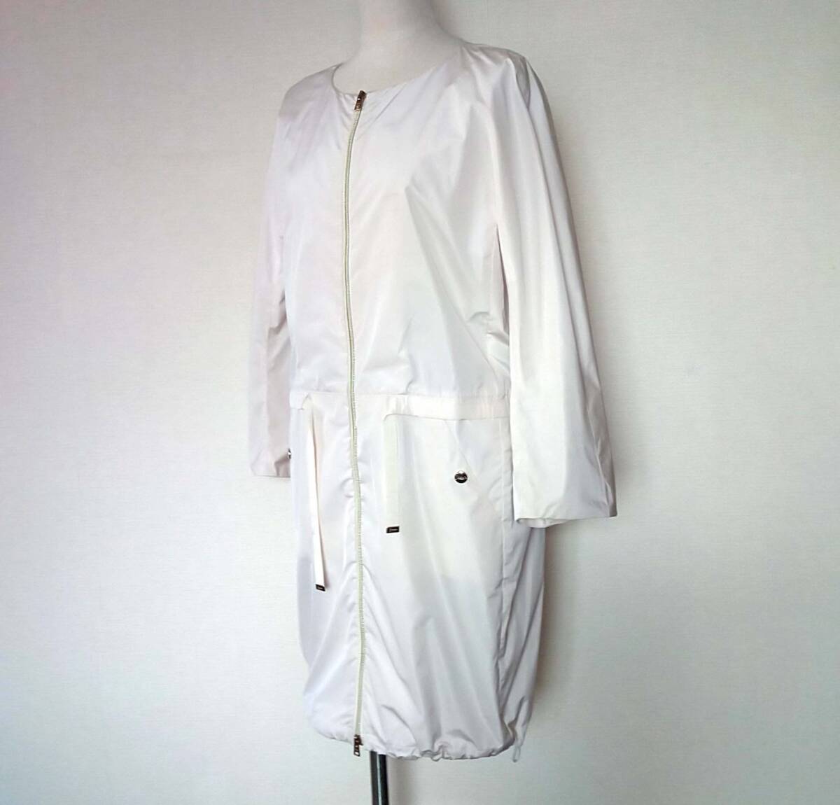 HERNO ヘルノ☆アイボリー系 ノーカラーダブルジップコート 46