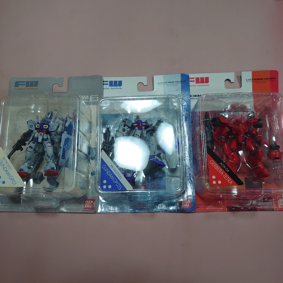 ３個セット　 FW ガンダムアルティメットオペレーション　ガンダム試作機GP-01 　GP-03　 ガーベラ-テトラ　フィギュア バンダイ