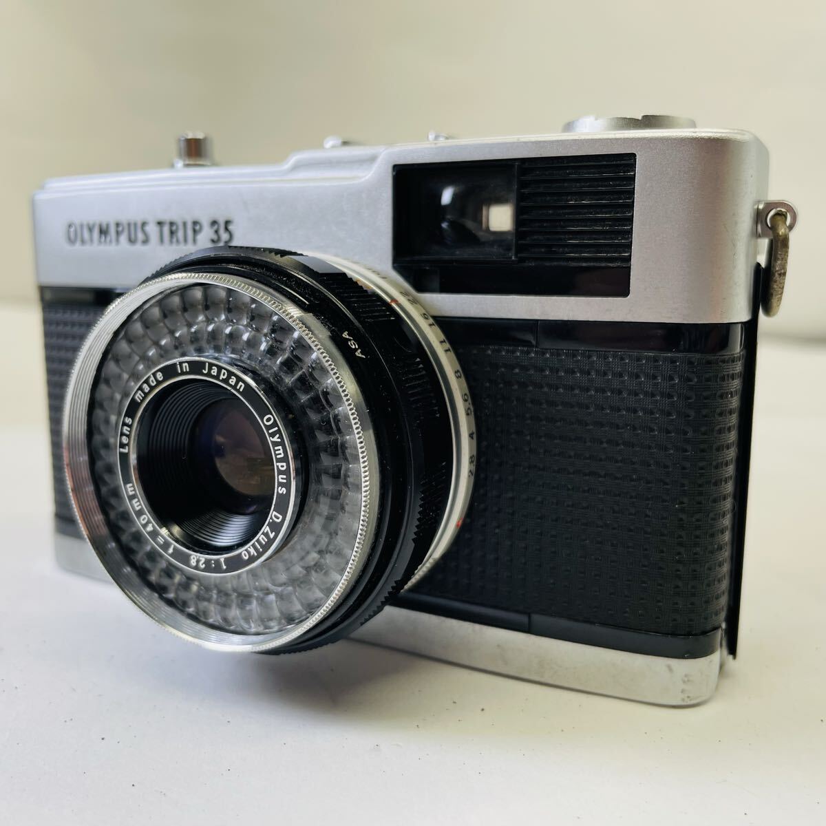 実用品 オリンパス OLYMPUS TRIP 35 赤ベロOK フィルムカメラ #54 #31 #1940