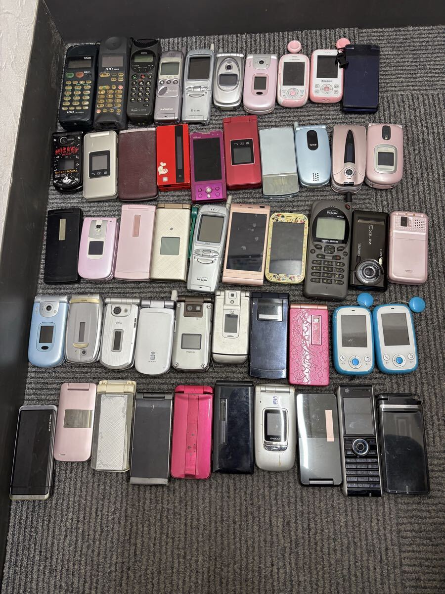 【f190】ガラケー おまとめ 50台 携帯電話 au ソフトバンク ドコモ IDO TUKA 当時物 総重量約6.2kg