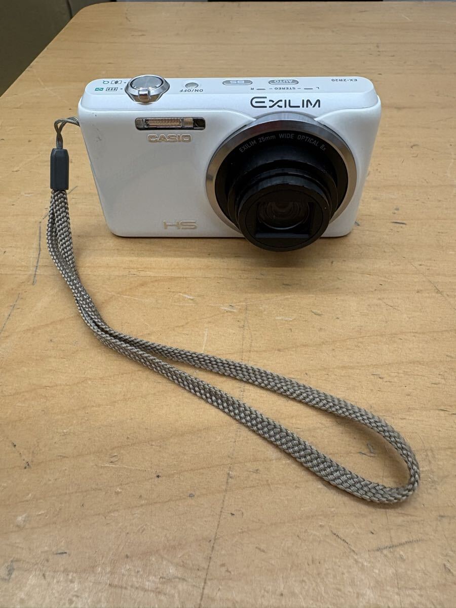 【f236】美品 CASIO カシオ EXILIM エクシリム EX-ZR20 ホワイト 4.4-35.2mm 1:3.3-5.9 HIGH SPEED 16MP 8x Zoom コンパクトデジタルカメラ