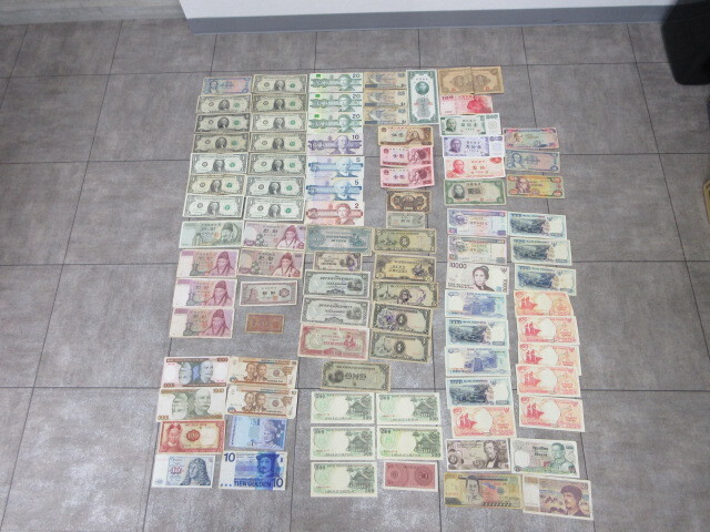 外国紙幣 旧紙幣 おまとめ出品 日本 アメリカ カナダ 中華民国 韓国 インドネシア フィリピン シンガポール 他 10ドル 5ドル 海外 ＃2729～